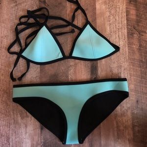Triangl Bikini Set